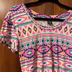 Rue21 Geometric Print Short Sleeve Top